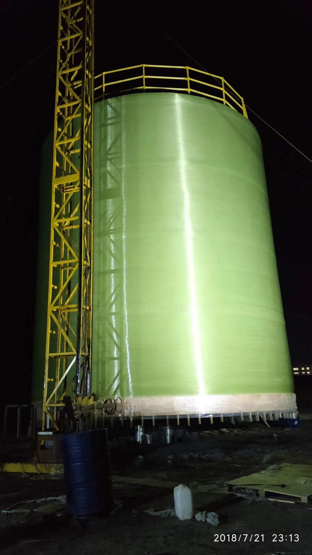 玻璃鋼臥式儲罐廠家-專業(yè)制造-可靠的質量